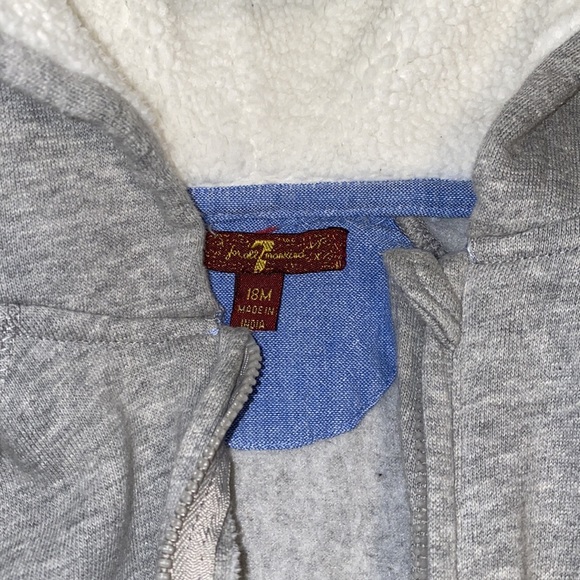 Gray one piece zip up - Picture 2 of 3